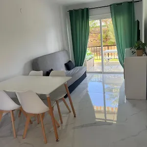 https://new-modern-apt-el-playa-de-las-americas-tenerife.in-canary-islands.com