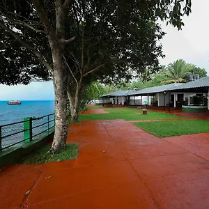 https://illikkalam-lakeside-cottages-kerala.kerala-hotels.net